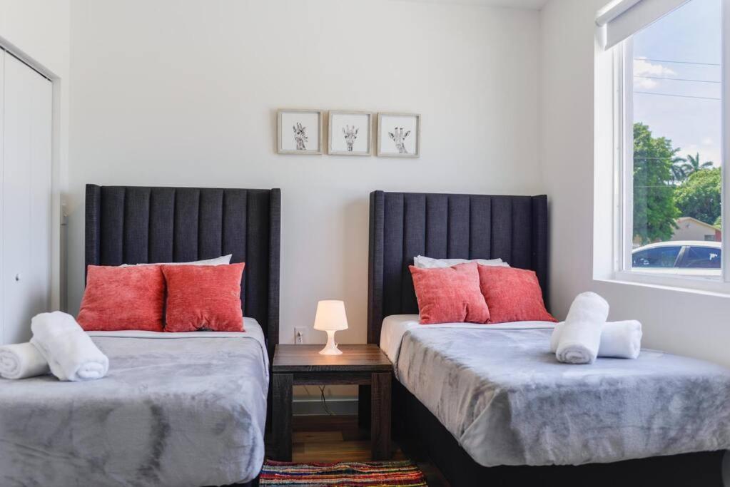 Awesome 3Br Townhouse 15Minutes From The Beach Miami Exterior foto